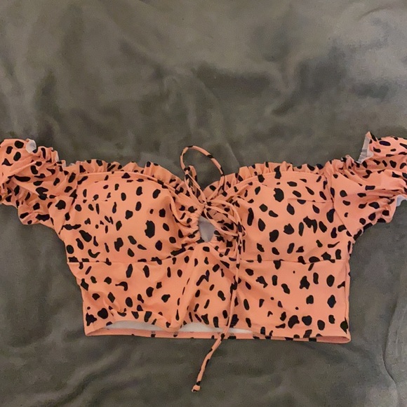 Bathing suit - Picture 2 of 3